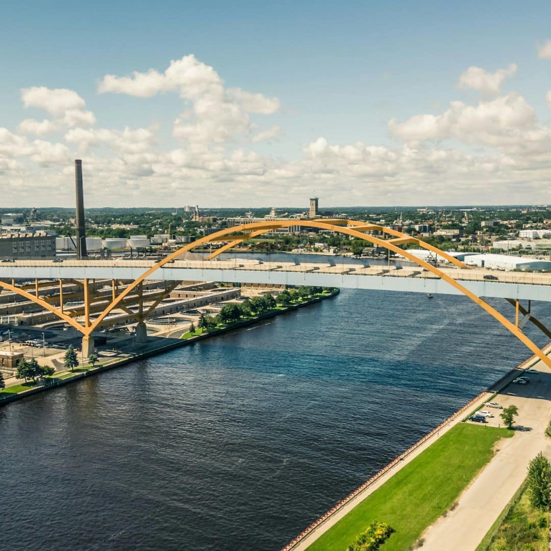 Downtown / Metro Milwaukee - Oral Surgery - Sale of Practice, Associateship, Temporary Placement — Downtown / Metro Milwaukee, WI